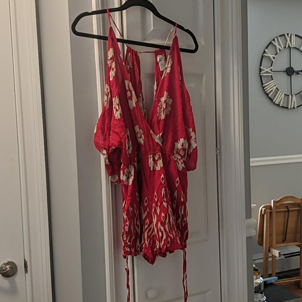Perfect summer open shoulder Romper